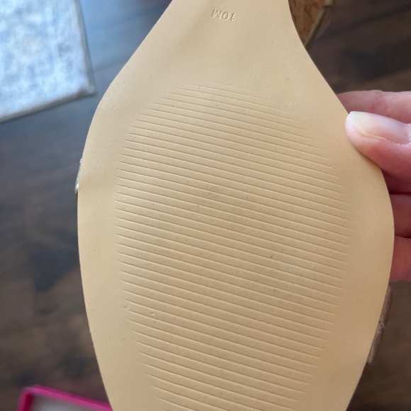 Lilly Pulitzer Jenna Wedge-Gold-Size 10 - Picture 5 of 6